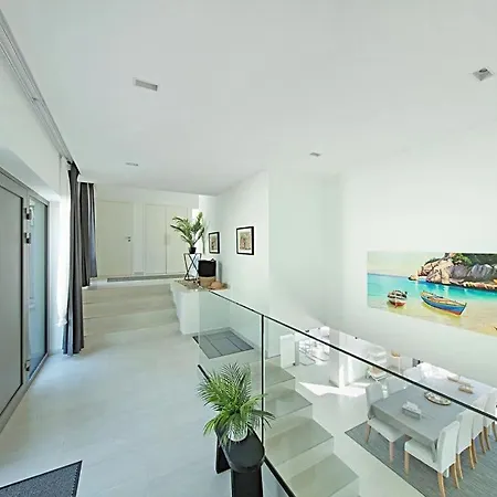 Βίλα 5br In - What'app - 0034-658-266-820 - For Reservations!
