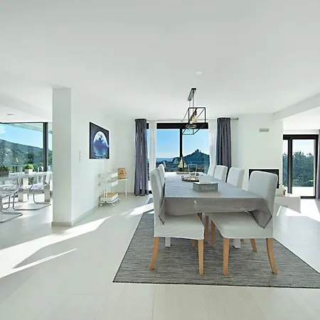 5br In - What'app - 0034-658-266-820 - For Reservations! Villa