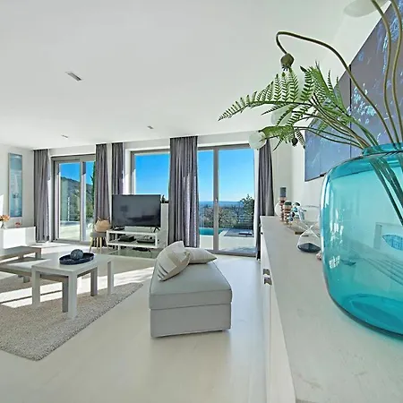 5br In - What'app - 0034-658-266-820 - For Reservations! Villa *